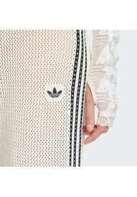 Adidas - adidas Spodnie dzianinowe Firebird KC6493 Biały Regular Fit. Kolor: biały. Materiał: syntetyk #2