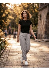 Sinsay - Koszulka z wiskozy - czarny. Kolor: czarny. Materiał: wiskoza