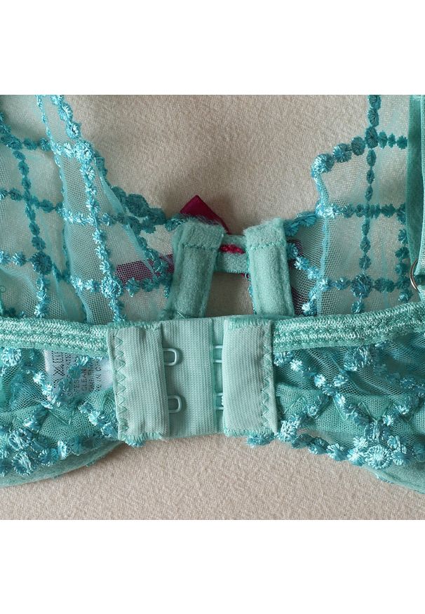 Intica - Komplet bielizny z delikatnych materiałów z ażurowymi detalami Cissy. Kolor: niebieski. Materiał: materiał. Wzór: ażurowy