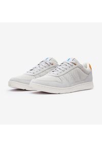 Decathlon - Buty do chodzenia męskie Newfeel Walk Protect Mesh. Kolor: biały, wielokolorowy, szary, brązowy. Materiał: mesh. Sport: turystyka piesza
