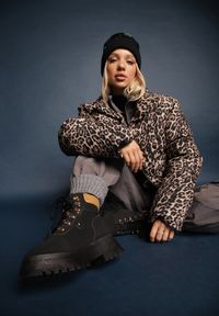 Renee - Czarne Traperki Leuna. Okazja: na co dzień. Kolor: czarny. Materiał: jeans. Szerokość cholewki: normalna. Obcas: na platformie. Styl: casual, elegancki #5