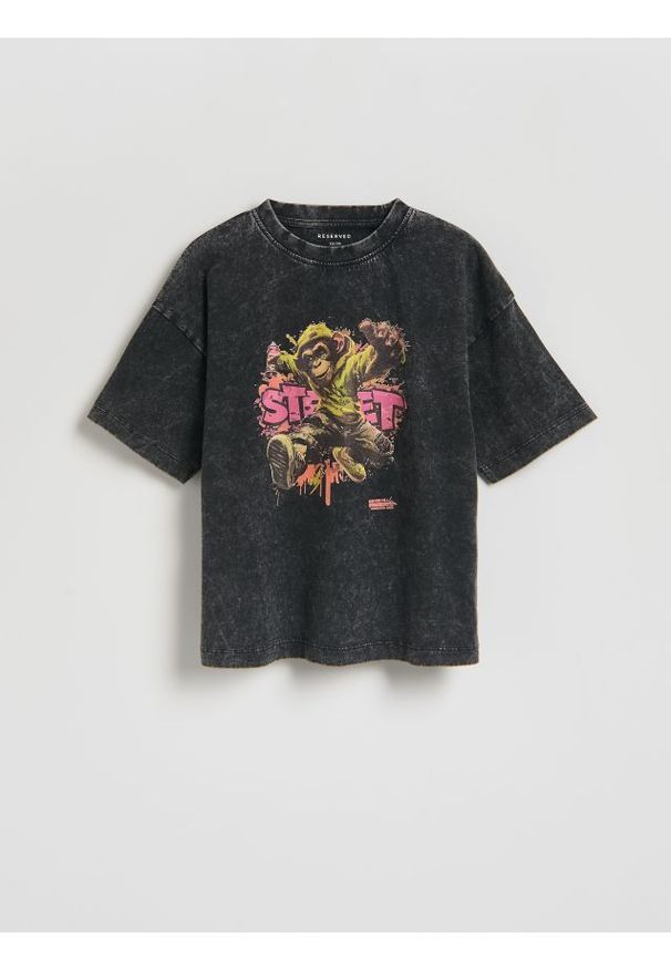 Reserved - T-shirt z nadrukiem - czarny. Kolor: czarny. Materiał: bawełna, dzianina. Wzór: nadruk