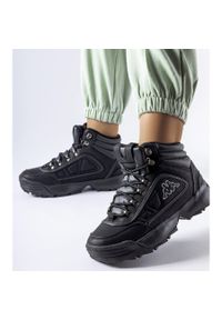 Czarne wysokie ciepłe buty Kappa 242968 Shivoo. Okazja: na spacer, na co dzień. Nosek buta: okrągły. Kolor: czarny. Materiał: materiał, guma. Sezon: zima. Sport: turystyka piesza #3