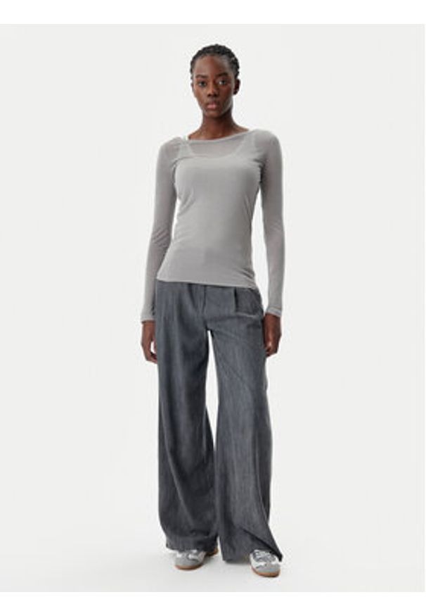 Pinko - PINKO Bluzka 104653 A2CL Szary Regular Fit. Kolor: szary. Materiał: bawełna