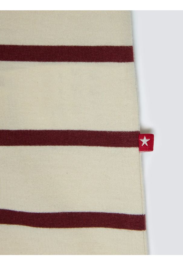 Big-Star - Koszulka damska z dekoltem v-neck w paski kremowa Retina 103. Okazja: na co dzień, na spacer. Typ kołnierza: dekolt w kształcie V. Kolor: biały. Materiał: denim, bawełna, len. Wzór: paski. Styl: klasyczny, casual