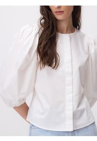 Reserved - Bawełniana koszula z bufkami - biały. Kolor: biały. Materiał: bawełna #1