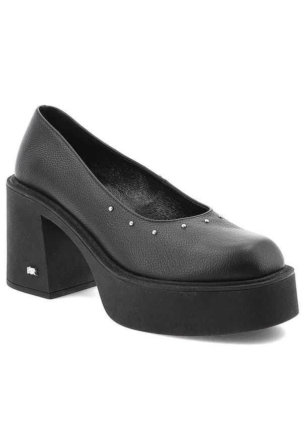 Półbuty damskie Karino, na wysokim klocku eleganckie skórzane z dżetami wsuwane z okrągłym noskiem, czarne licowe, 5648-126-P. Okazja: na co dzień. Nosek buta: okrągły. Zapięcie: bez zapięcia. Kolor: czarny. Wzór: aplikacja. Materiał: skóra. Obcas: na obcasie. Styl: elegancki. Wysokość obcasa: średni