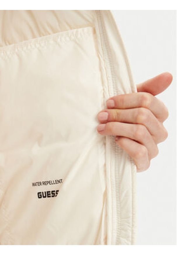 Guess Kurtka zimowa V4YL03 WFUD0 Écru Regular Fit. Materiał: syntetyk. Sezon: zima