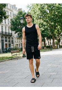 Sinsay - Szorty slim - czarny. Kolor: czarny #1