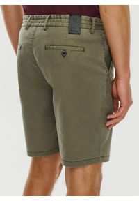 Pako Lorente - PAKO LORENTE – Zielone gładkie szorty męskie. Okazja: na co dzień. Kolor: zielony. Długość: krótkie. Wzór: gładki. Sezon: lato. Styl: casual #3