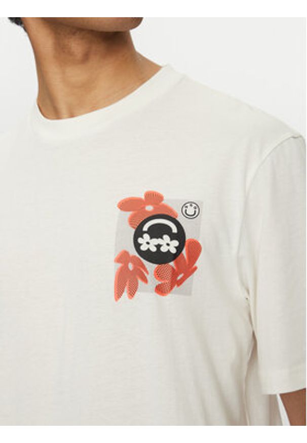 Hugo - HUGO T-Shirt Nufloro 50533387 Biały Regular Fit. Kolor: biały. Materiał: bawełna