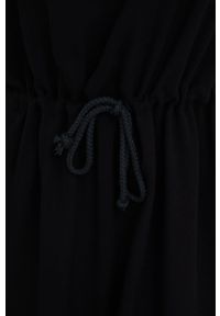 Deha sukienka kolor czarny mini prosta. Kolor: czarny. Materiał: dzianina. Długość rękawa: krótki rękaw. Typ sukienki: proste. Długość: mini #2