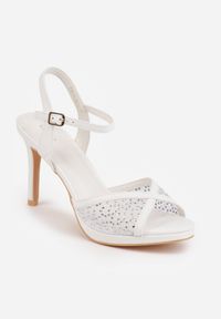 Born2be - Białe Sandały VICES na Szpilce z Przezroczystą Cholewką Ozdobione Cyrkoniami Assave. Okazja: na wesele, na ślub cywilny. Zapięcie: sprzączka. Kolor: biały. Materiał: satyna. Wzór: aplikacja. Obcas: na szpilce. Styl: elegancki, klasyczny, wizytowy #4