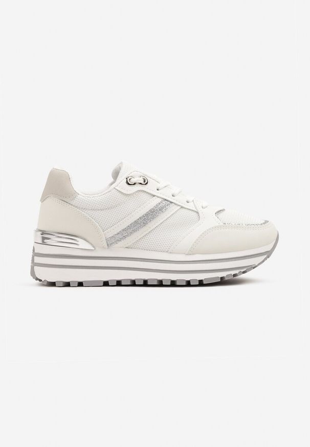 Renee - Białe Sneakersy na Niskiej Platformie z Brokatem i Metaliczną Wstawką Fennena. Okazja: na co dzień. Kolor: biały. Materiał: jeans. Wzór: aplikacja. Sezon: lato. Obcas: na platformie