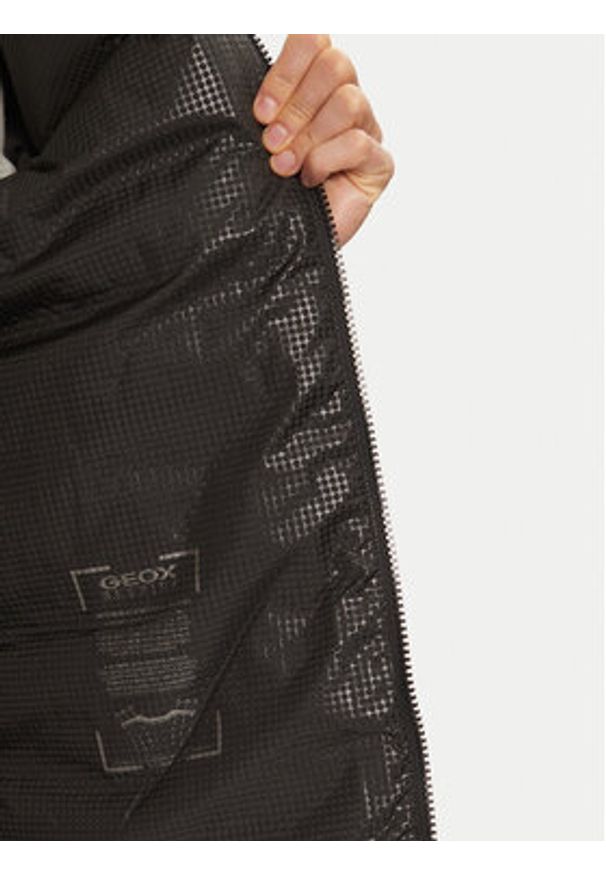 Geox Kurtka zimowa Spherica M4629C T3128 F9000 Czarny Regular Fit. Kolor: czarny. Materiał: syntetyk. Sezon: zima