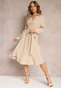 Renee - Beżowa Sukienka Midi z Kołnierzykiem i Materiałowym Paskiem Rasik. Kolor: beżowy. Materiał: materiał. Sezon: jesień, wiosna. Typ sukienki: koszulowe. Długość: midi #4