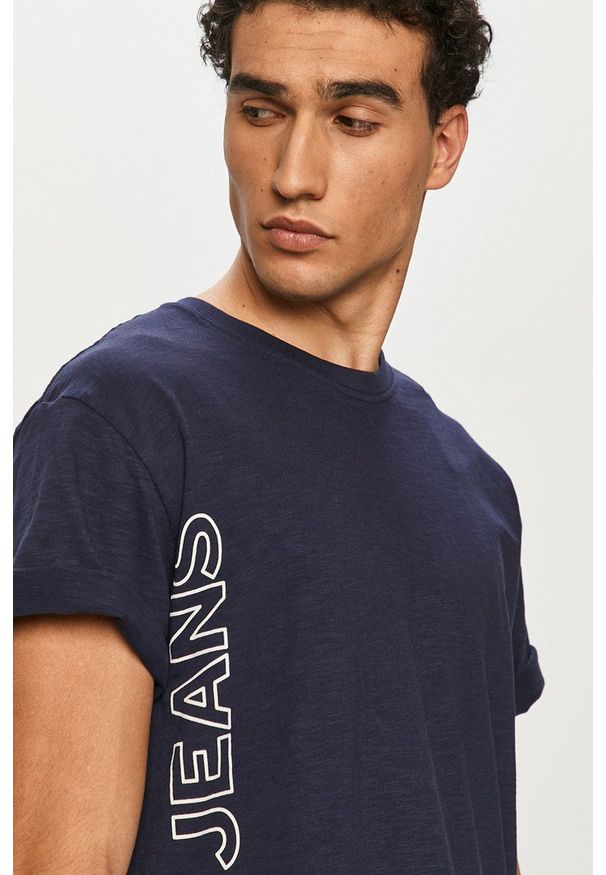 Pepe Jeans - T-shirt Douglas. Okazja: na co dzień. Kolor: niebieski. Wzór: nadruk. Styl: casual