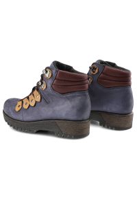 Botki damskie Pollonus, skórzane i solidnej podeszwie, granatowo-bordowe, 5-0958-005. Okazja: na co dzień. Zapięcie: sznurówki. Kolor: niebieski. Szerokość cholewki: normalna. Wzór: aplikacja. Materiał: skóra. Sezon: zima, jesień. Obcas: na obcasie. Styl: casual, elegancki, klasyczny. Wysokość obcasa: średni #3