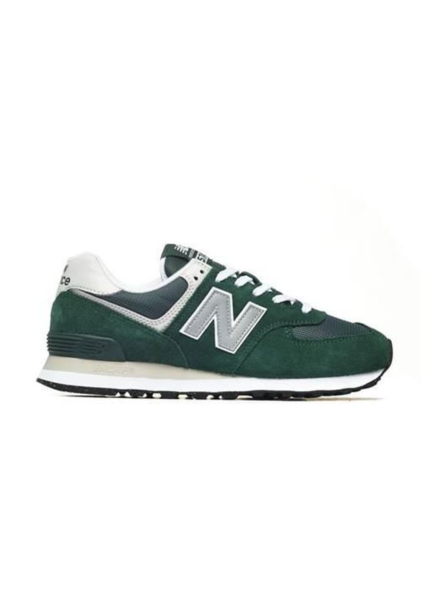 Buty do chodzenia męskie New Balance U574ESG. Zapięcie: sznurówki. Kolor: zielony. Materiał: skóra, tkanina, zamsz, materiał, syntetyk. Szerokość cholewki: normalna. Model: New Balance 574. Sport: turystyka piesza