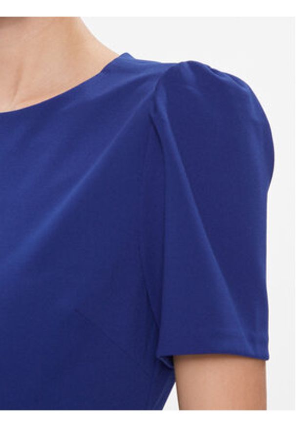 DKNY Sukienka codzienna DD3J1466 Granatowy Regular Fit. Okazja: na co dzień. Kolor: niebieski. Materiał: syntetyk. Typ sukienki: proste. Styl: casual