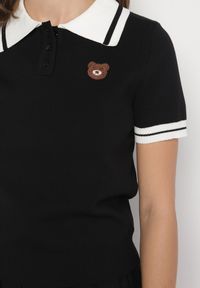 Born2be - Czarny Komplet Dzianinowy z Wiskozą Koszulka Polo i Plisowana Spódnica Nelreis. Kolor: czarny. Materiał: wiskoza, dzianina. Wzór: aplikacja