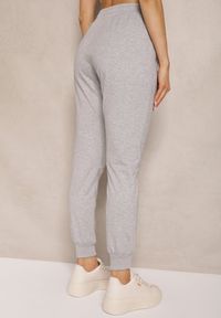 Renee - Szare Spodnie Dresowe z Bawełny o Kroju Jogger High Waist Cherisa. Okazja: na co dzień. Stan: podwyższony. Kolor: szary. Materiał: dresówka, bawełna. Styl: elegancki, casual #4