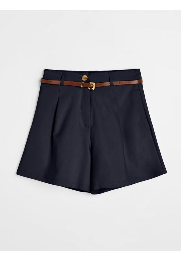 Sinsay - Bawełniane szorty straight z paskiem - granatowy. Kolor: niebieski. Materiał: bawełna