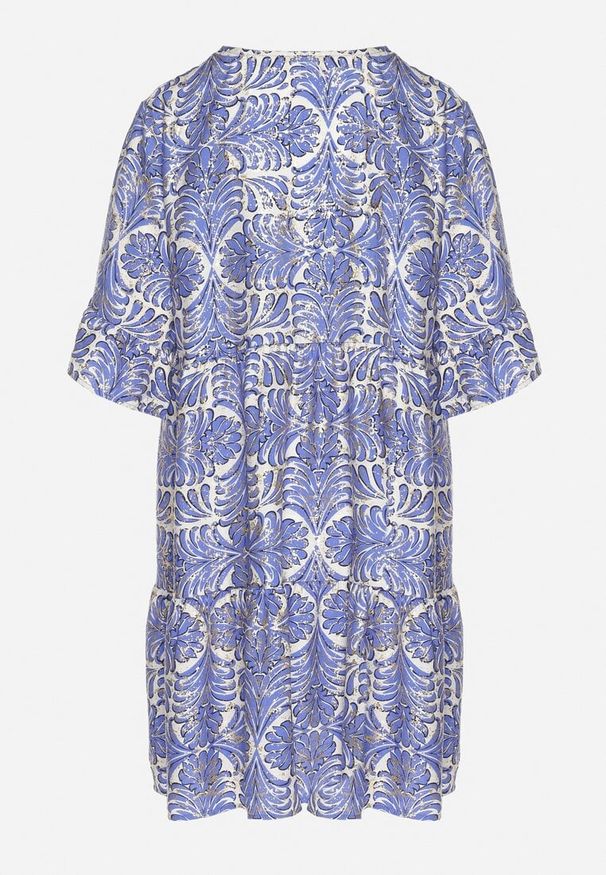 Born2be - Niebieska Sukienka z Lnem o Rozkloszowanym Kroju z Falbanami i Metalicznym Nafrukiem Rinanis. Okazja: na co dzień. Typ kołnierza: dekolt w serek. Kolor: niebieski. Materiał: len. Wzór: aplikacja. Styl: elegancki, klasyczny, casual