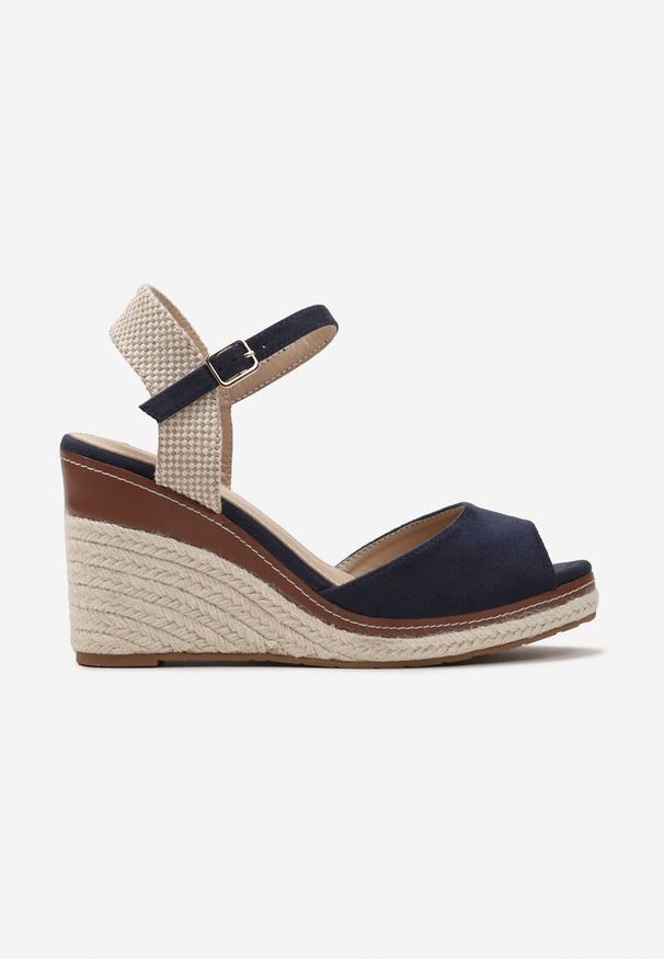 Renee - Granatowe Sandały na Koturnie Ozdobionym Plecionką z Juty Admerla. Okazja: na co dzień. Zapięcie: pasek. Kolor: niebieski. Materiał: materiał, len. Wzór: aplikacja. Sezon: lato. Obcas: na koturnie. Styl: wakacyjny, casual, elegancki