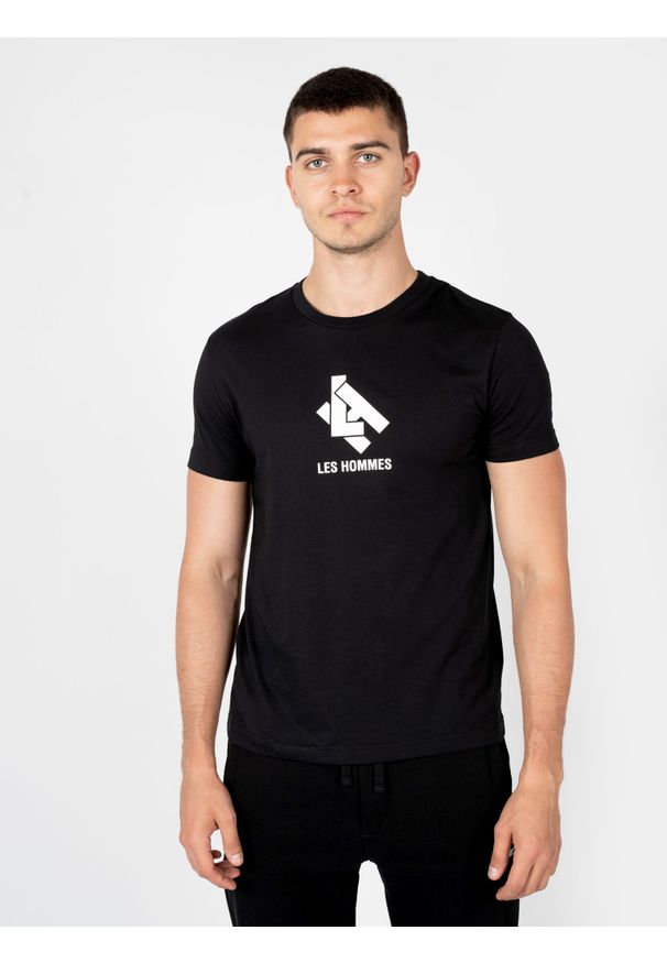 Les Hommes T-Shirt "New Logo" | LBT1009700P | Mężczyzna | Czarny. Kolor: czarny. Materiał: bawełna. Wzór: nadruk. Styl: elegancki, klasyczny