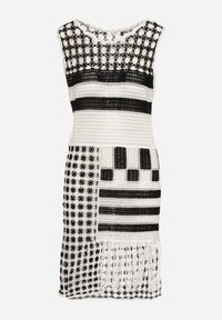 Born2be - Biało-Czarna Dopasowana Sukienka z Bawełny o Ażurowym Wykończeniu bez Rękawów Balmalia. Okazja: na co dzień, na imprezę. Kolor: biały. Materiał: bawełna. Długość rękawa: bez rękawów. Wzór: ażurowy. Typ sukienki: dopasowane, proste. Styl: wizytowy, casual, wakacyjny, elegancki #5