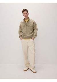 Reserved - Bawełniana bluza ze stójką - beżowy. Typ kołnierza: kołnierzyk stójkowy. Kolor: beżowy. Materiał: bawełna #1