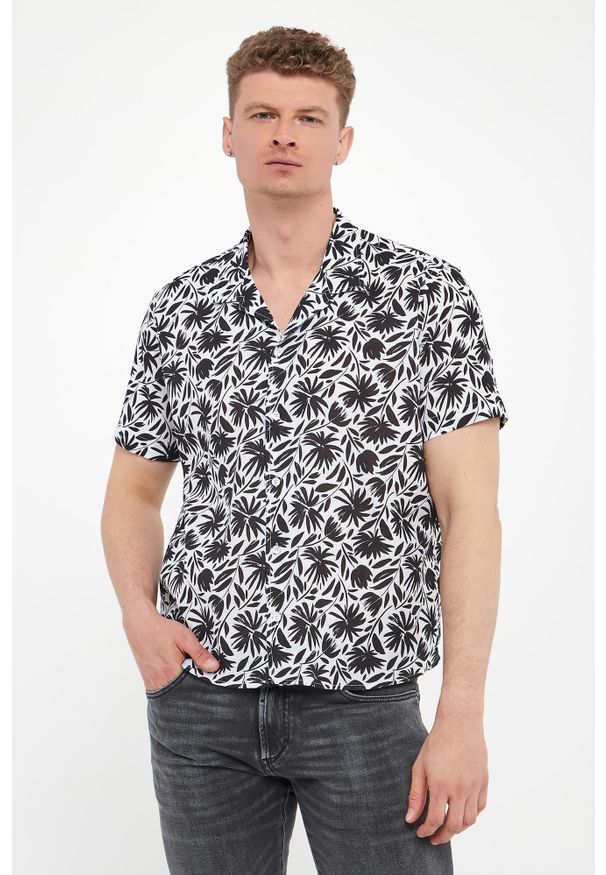 Karl Lagerfeld - Koszula męska lniana z krótkimi rękawami KARL LAGERFELD. Materiał: len. Długość rękawa: krótki rękaw. Długość: krótkie