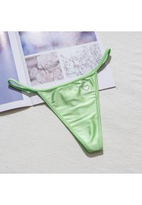 Intica - Stringi z wysokim wycięciem idealne pod obcisłe ubrania Domiziana. Kolor: zielony. Materiał: materiał