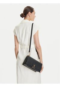 TOMMY HILFIGER - Tommy Hilfiger Torebka Th Her Med Crossover AW0AW17216 Czarny. Kolor: czarny. Materiał: skórzane #1