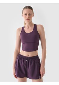 4f - 4F Crop top treningowy szybkoschnący damski - fioletowy XXL. Kolor: fioletowy. Materiał: włókno, elastan, dzianina, materiał, syntetyk. Długość rękawa: na ramiączkach. Wzór: gładki, jednolity, ze splotem. Sport: fitness