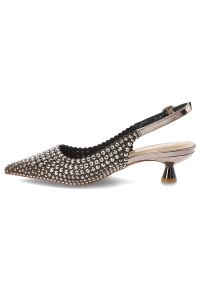 Srebrne Czółenka Alma En Pena Eleganckie Buty Damskie Na Obcasie. Okazja: na imprezę. Nosek buta: szpiczasty. Zapięcie: pasek. Kolor: czarny. Wzór: aplikacja. Obcas: na obcasie. Styl: elegancki. Wysokość obcasa: średni #6