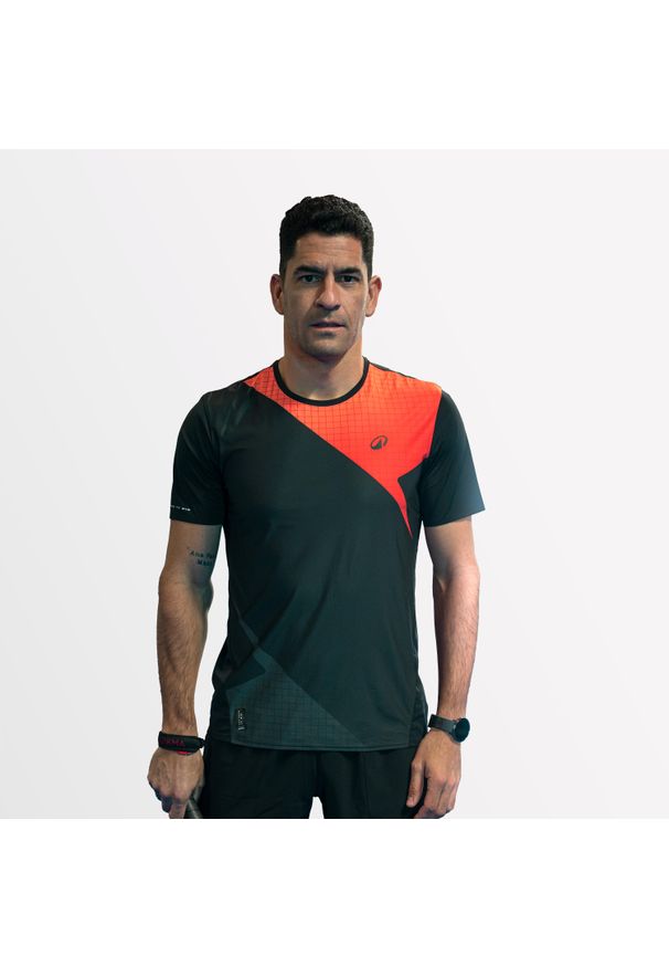 KUIKMA - Koszulka do padla z krótkim rękawem męska Kuikma PTS Pro Maxi Sanchez. Kolor: wielokolorowy, pomarańczowy, różowy, czarny. Materiał: materiał, poliester, elastan. Długość rękawa: krótki rękaw. Długość: krótkie