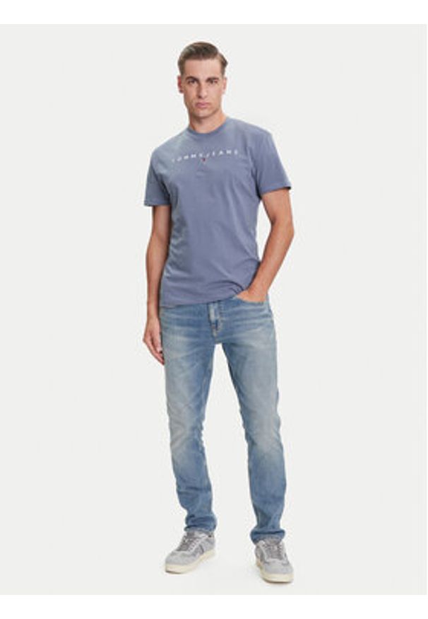 Tommy Jeans T-Shirt Linear Logo DM0DM20744 Niebieski Regular Fit. Kolor: niebieski. Materiał: bawełna