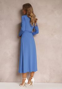 Renee - Niebieska Długa Sukienka Koszulowa z Wiązaniem w Talii Levae. Kolor: niebieski. Materiał: dzianina. Typ sukienki: koszulowe. Długość: maxi #3