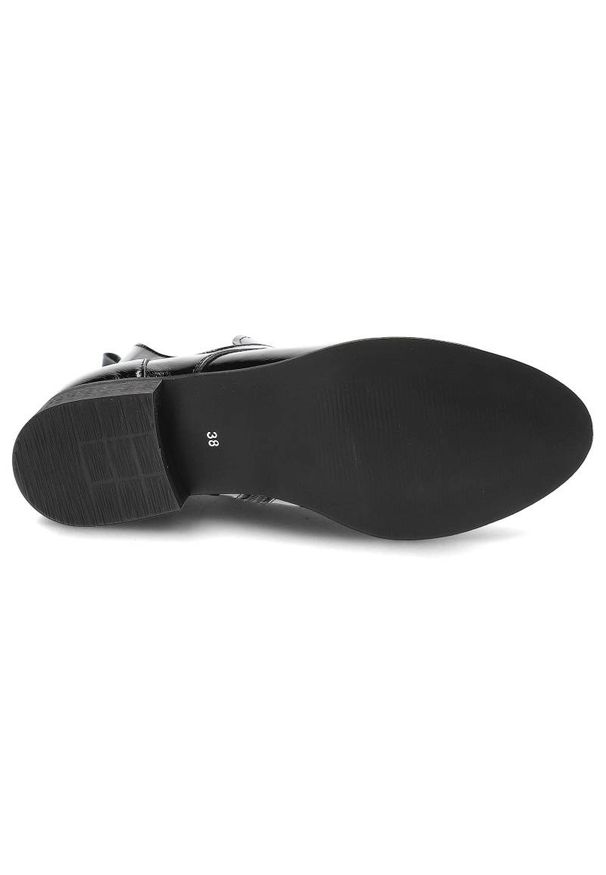 Czarne Botki Armodo Stylowe Skórzane Buty Na Obcasie. Okazja: na spacer. Kolor: czarny. Materiał: lakier, skóra. Szerokość cholewki: normalna. Obcas: na obcasie. Styl: elegancki. Wysokość obcasa: średni