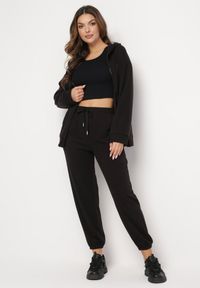 Born2be - Czarny Komplet Dresowy 2-częściowy z Bluzą i Spodniami Notora. Kolor: czarny. Materiał: dresówka