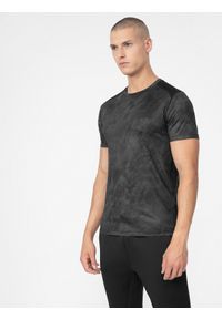 4f - Koszulka treningowa regular szybkoschnąca męska. Kolor: czarny. Materiał: dzianina, materiał #1