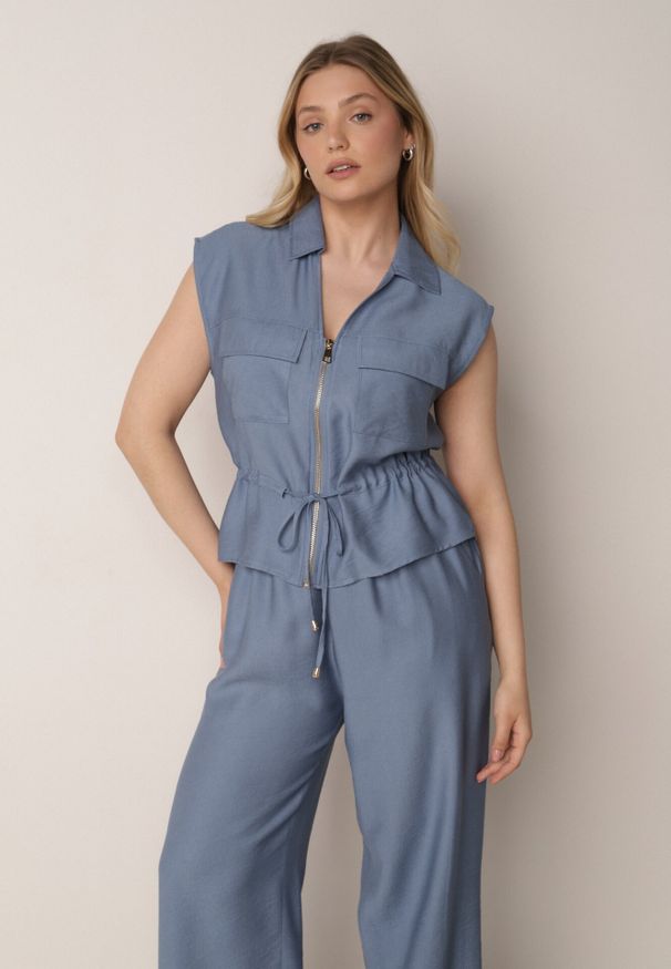 Born2be - Niebieski Wiskozowy Komplet w Stylu Safari Spodnie i Bluzka na Suwak z Wiązaniem Iphisei. Kolor: niebieski. Materiał: wiskoza