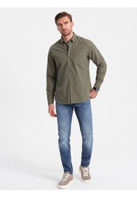 Ombre Clothing - Bawełniana męska koszula REGULAR FIT z kieszenią - khaki V4 OM-SHOS-0153 - XXL. Typ kołnierza: kołnierzyk klasyczny. Kolor: brązowy. Materiał: bawełna. Długość rękawa: długi rękaw. Długość: długie. Styl: klasyczny #3