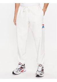 Reebok Spodnie dresowe Classics Brand Proud HY7158 Biały Regular Fit. Kolor: biały. Materiał: bawełna #1