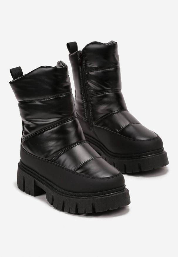 Renee - Czarne Śniegowce za Kostkę z Pikowaniem i Niską Platformą Laugas. Wysokość cholewki: za kostkę. Kolor: czarny. Materiał: futro. Obcas: na platformie