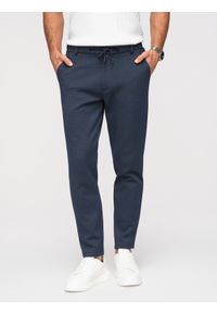Ombre Clothing - Casualowe męskie spodnie CARROT FIT z dzianiny żakardowej – granatowe V1 - Rozmiar: XXL. Okazja: na co dzień. Kolor: niebieski. Materiał: żakard, dzianina. Styl: casual