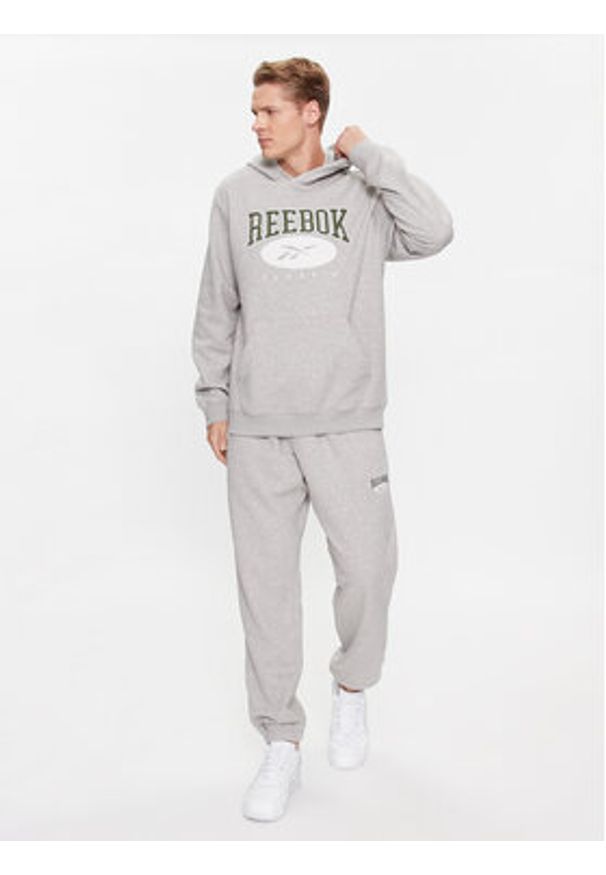 Reebok Bluza Archive Essentials IM1529 Szary Regular Fit. Kolor: szary. Materiał: bawełna