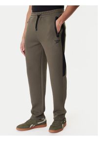 Reebok Spodnie dresowe Andrews RK25545CCM Zielony Regular Fit. Kolor: zielony. Materiał: syntetyk #1